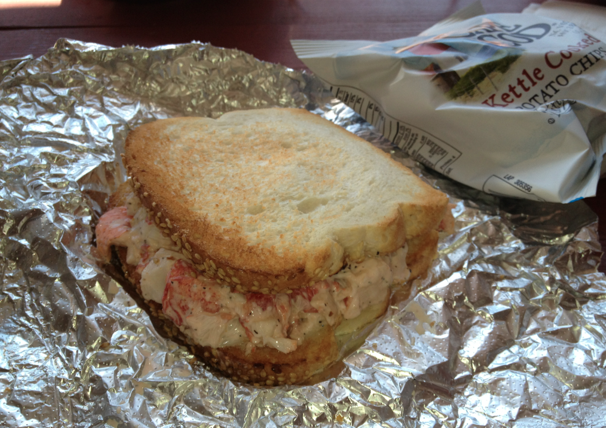 Profile Louie S Alive And Kicking In Cambridge Ma Lobster Roll Chronicles